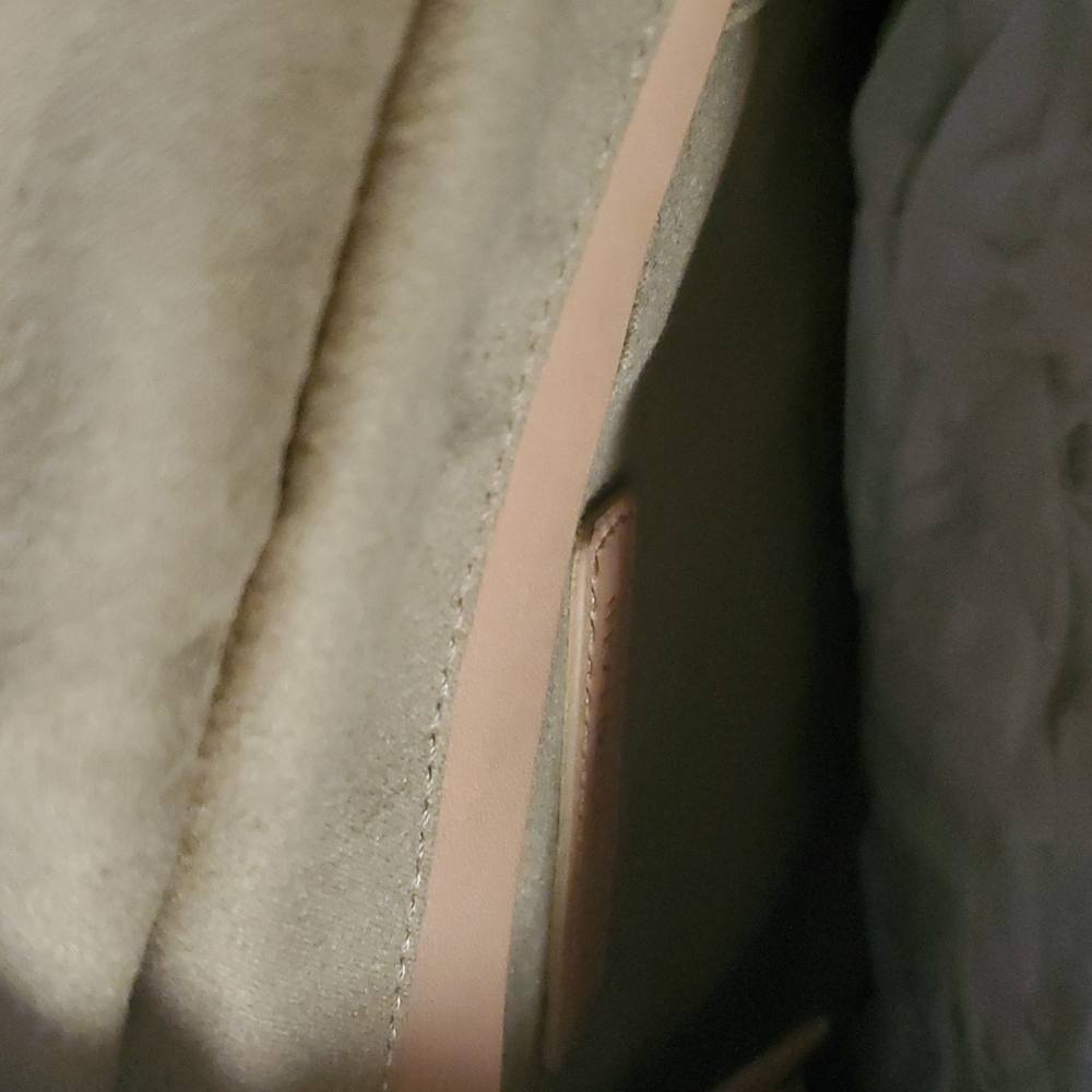Handbag - Picture 3 of 5